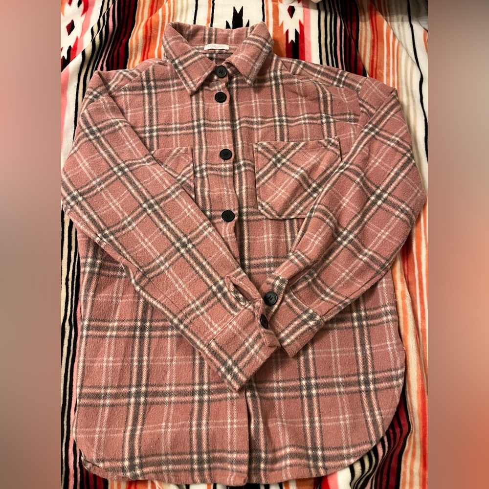 Pink Lily Women's Pink Plaid Button-Down Shirt Jacket